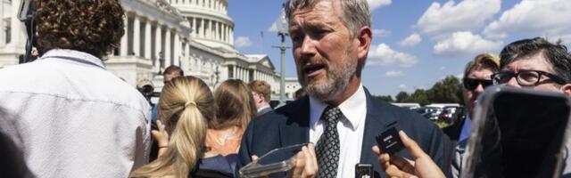 Trampov republikanac podneo Kongresu predlog zakona za istupanje SAD iz NATO-a