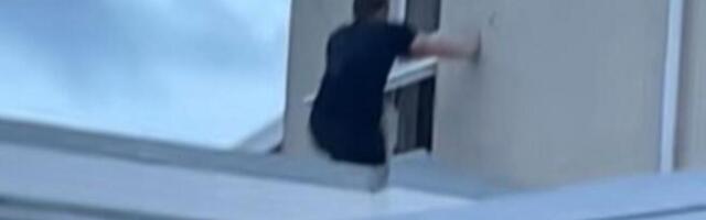 POGLEDAJTE KAKO JE MUŽ UHVATIO ŠVALERA SVOJE ŽENE: Iskače kao spajdermen kroz prozor, a onda KARMA čini svoje!