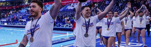 Šampioni uz šampiona: Vaterpolisti podržali Đokovića pred polufinale Australijan opena (VIDEO)