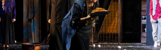 Национални театар из Будимпеште у Народном позоришту извео „Кавкаски круг кредом”