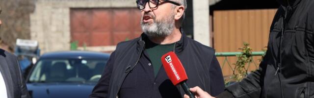 Krao drva, napadao policiju... Vučićević otkrio ko je blokader koji se kolima zaletao na građane kod Kraljeva (VIDEO)