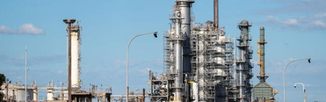 Три особе повређене након експлозије у рафинерији нафте у Вашингтону