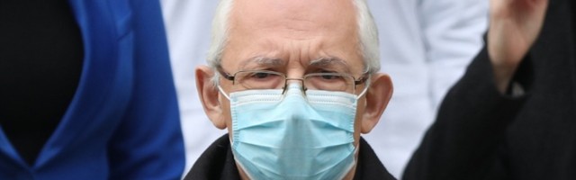 Kon: Doček Nove godine bio bi velika greška