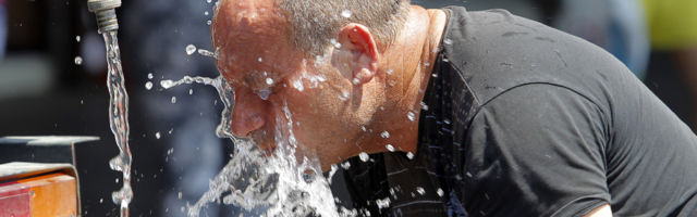 Kako da pregurate vrele dane? Ovi saveti će vam pomoći da lakše preživite visoke temperature