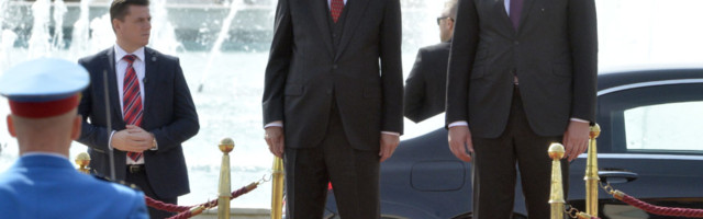 Vučić stigao u Tursku, dočekao ga počasni kordon (FOTO)