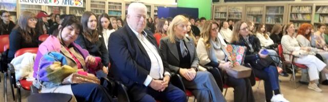 Delegacija vranjske gimnazije u Altamuri, gimnazijalci se takmiče u kreativnosti