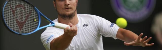 ATP Atina: Kecmanović uspešan na startu, Đere nije iskoristio tri meč lopte