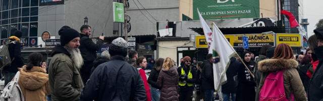 JOŠ JEDAN EKSTREMISTA NA BLOKADERSKOM PROTESTU Ovaj je povezan sa konvertitom Žujovićem koji je ranio srpskog žandarma u Beogradu!