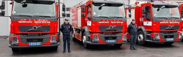 Požar na automobilu usred vožnje: Vatrogasci brzo reagovali