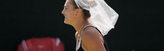 Arina Sabalenka kao da se udaje na treningu /GALERIJA/