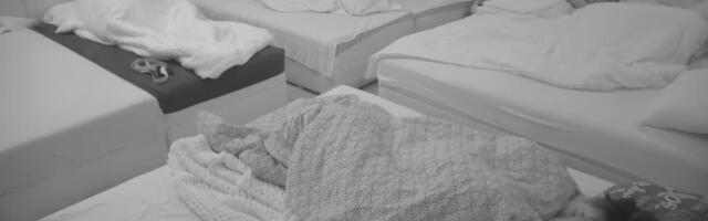 MAJA I ASMIN UŠLI U VEZI ČIM JE STANIJA STIGLA U RIJALITI! Izdaja prijateljice koja nikog ne iznenađuje: Palo maženje u krevetu