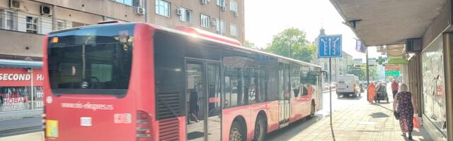Tri osobe povređene u autobusu gradskog prevoza u centru Niša