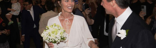 Skoro 30 godina čekala je na ovo venčanje: Top model Eva Hercigova udala se za šarmantnog biznismena