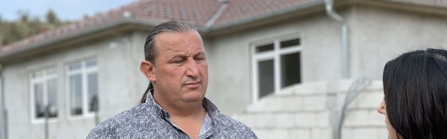 Škola u Dobrom Dubu konačno bez vanjskog toaleta – Jašo Balić i dobri ljudi doveli djeci vodu