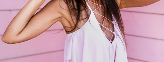 Spremne za leto: 6 fenomenalnih praktičnih beauty trikova