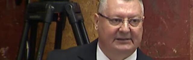 Ko je Miloljub Albijanić koji je danas podržao studente u parlamentu i iznenadio naprednjake (VIDEO)