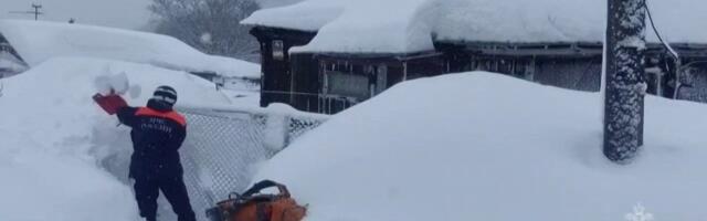 Apokalipsa - Snaga prirode zaustavila život! Oluja decenije zatrpala zgrade do krova, spasioci kopaju tunele da izvuku ljude! (VIDEO)