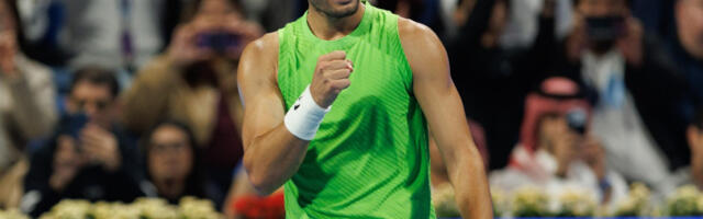 Milionski bonus namamio Alkaraza, on uzvratio na sjajan način: Karlitos slavio na startu turnira u Dohi