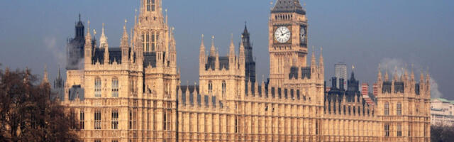 Трошкови задуживања Велике Британије достигли највиши ниво од 2008. године