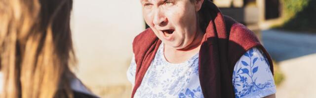 Zabranila sam svekrvi ulaz u stan, muž se ljuti na mene a ona kaže: "Žene dolaze i prolaze, majke ostaju"