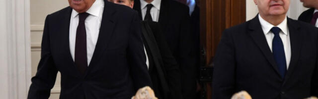 Дачић и Лавров у телефонском разговору разменили мишљења о ситуацији на Балкану