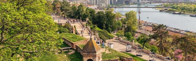 Brutalan napada na Kalemegdanu: Nasilnici pretukli dvojicu Britanaca