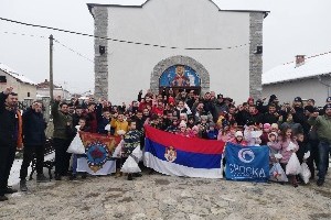 Пакетићи за српску децу на Kосову и Метохији