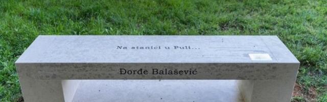 Balašević dobio klupicu u Puli (FOTO)