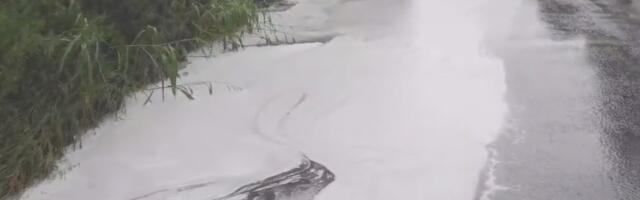 Potop i bela pena Na Čukaričkoj padini (VIDEO)