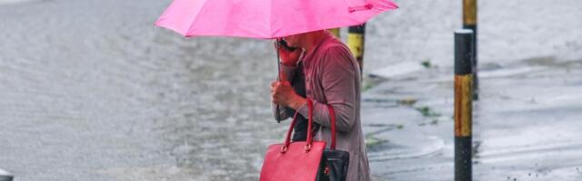 Još koji sat letnja temperatura, a onda stižu intenzivni pljuskovi: Olujne padavine več zahvatile ove delove Srbi, a evo gde će pljuštati do kraja dana