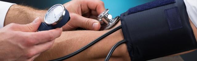 Pijete ih, a opasni su: 5 suplemenata koje morate izbegavati ako imate visok pritisak