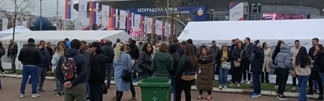 SRCE: Ko je zloupotrebio državna vozila za prevoz na Vučićev skup u Areni i koliko će to da košta građane Srbije?