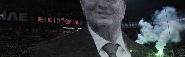 Spektakularna koreografija Grobara u čast Duška Vujoševića (Video)