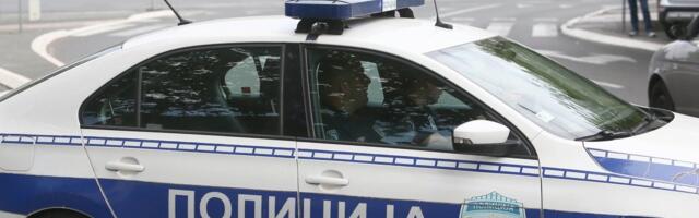 Saobraćajka kod Mostarske petlje" Dva automobila se sudarila, treći završio na krovu! (FOTO)