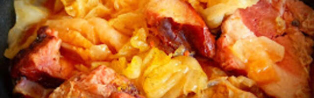 Kuvani kiseli kupus sa suvum rebrima i mirisna proja da voda pođe na usta: Majstorski obrok po bakinom receptu