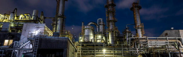 Цене нафте драстично порасле због ескалације сукоба на Блиском истоку