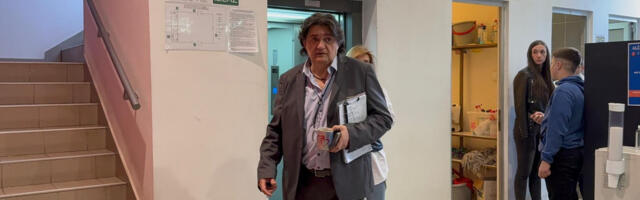 Kemiš prekinuo tišinu! Na snimanje došao noseći oko vrata detalj koji ga veže za Zoricu, pa izustio samo 1 reč