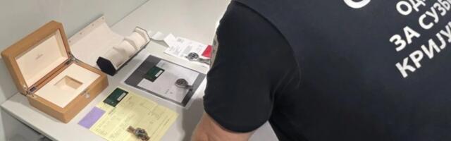 Sprečen šverc satova na Horgošu: Evo gde su pronađene kutije sa neprijavljenom robom