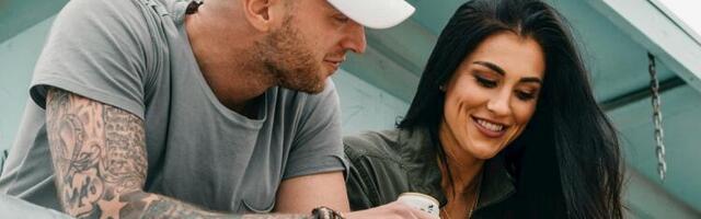 Psiholozi tvrde da postoji jedna tehnika flertovanja koja uvek prolazi