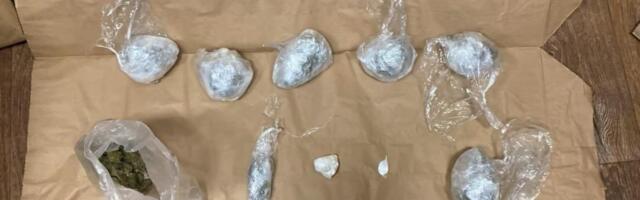 SRBIN UHAPŠEN ZBOG DROGE U CRNOJ GORI: Od uličnog narko-dilera oduzeti kokain, marihuana i 3.250 evra! (foto)