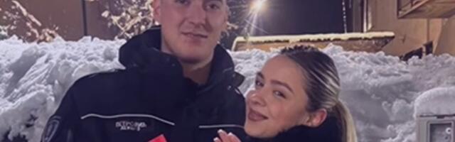 Prelepa slika na jedan od najradosnijih hrišćanskih praznika: Vukašin isprosio ljubav svog života