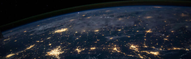 Zemlja unutar oblaka plazme: Tokom noći zabeležen svemirski fenomen, mogući su “afteršokovi“