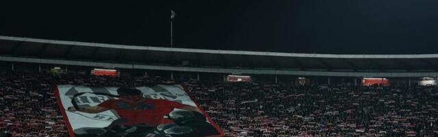 Delije istakle transparent u čast preminulim navijačima PAOK-a (FOTO)