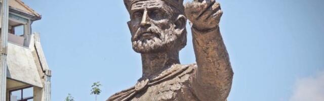 Kosovska policija u severnoj Mitrovici ruši srpske garaže