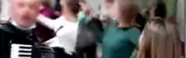 A KORONA? U hrvatskoj kovid bolnici veselje, alkohol i harmonika