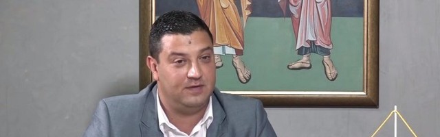 Tuče, izbacuje decu iz vrtića, krši mere u kafani... Ko je predsednik opštine Žitorađa?