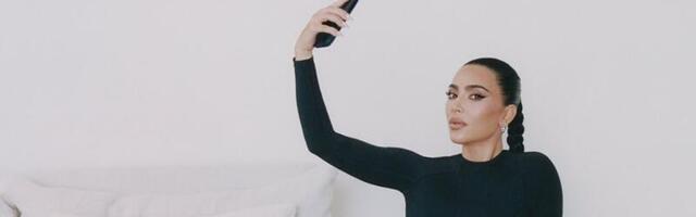 Kim Kardashian je sada i zvanično novo lice brenda Balenciaga!