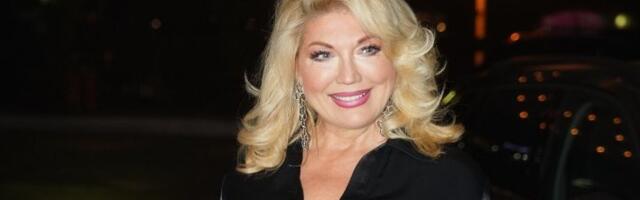 Nije odolela: Suzana Mančić uhvaćena sa Stivenom Sigalom (FOTO)