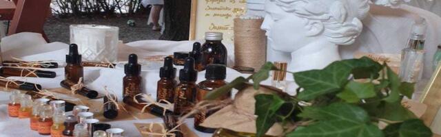 Novembarski bazar u Prvomajskoj okuplja lokalne umetnike i zanatlije