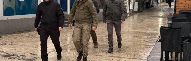 Udarne pesnice blokadera: Pogledajte ko je stigao u Negotin na dan održavanja izbora (FOTO/VIDEO)